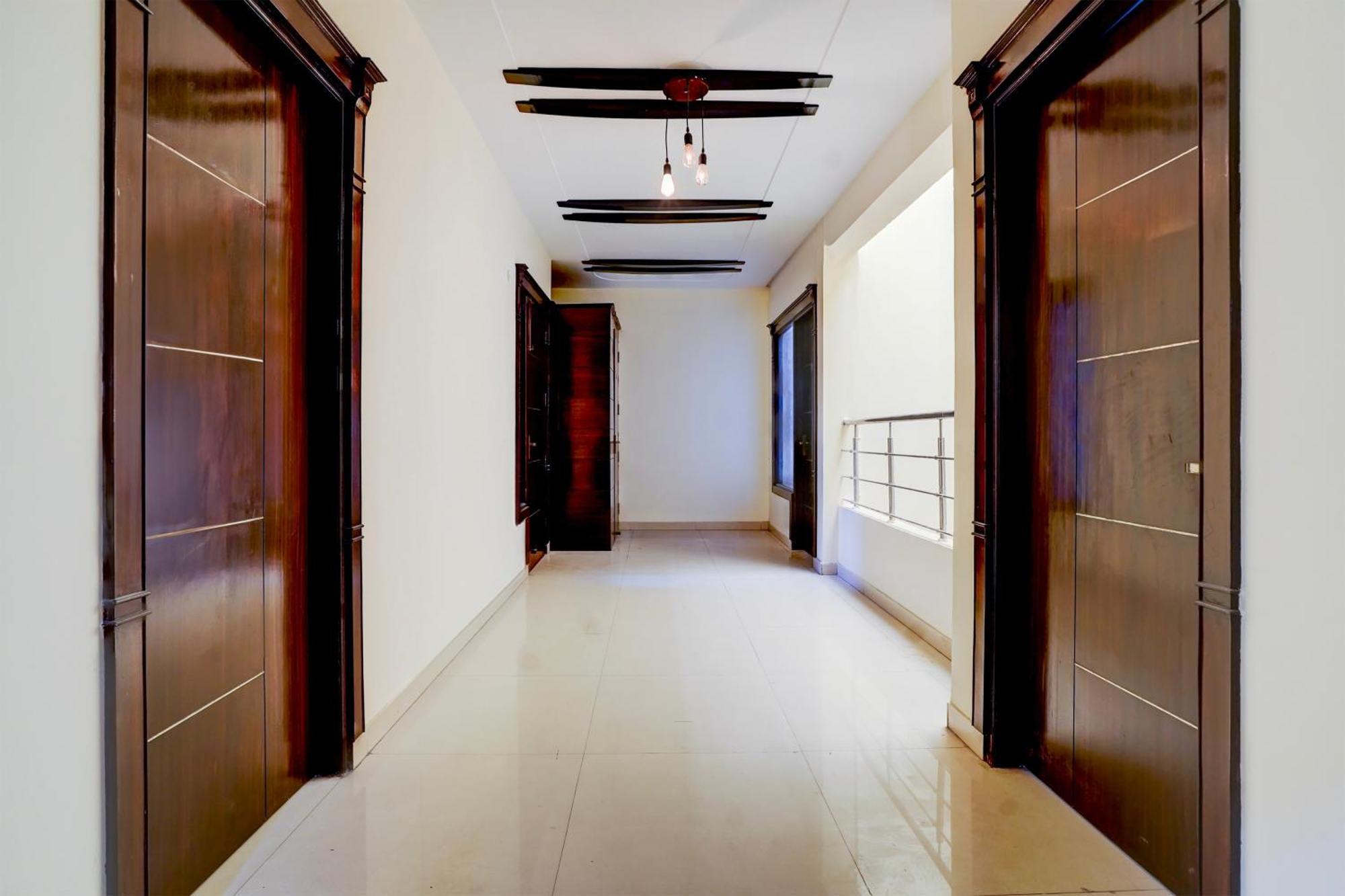 Collection O Sector 70 Noida Hotel Exterior photo